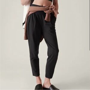 Athleta Elation Pant - straight leg -size Medium Tall for tall
Women! 😍